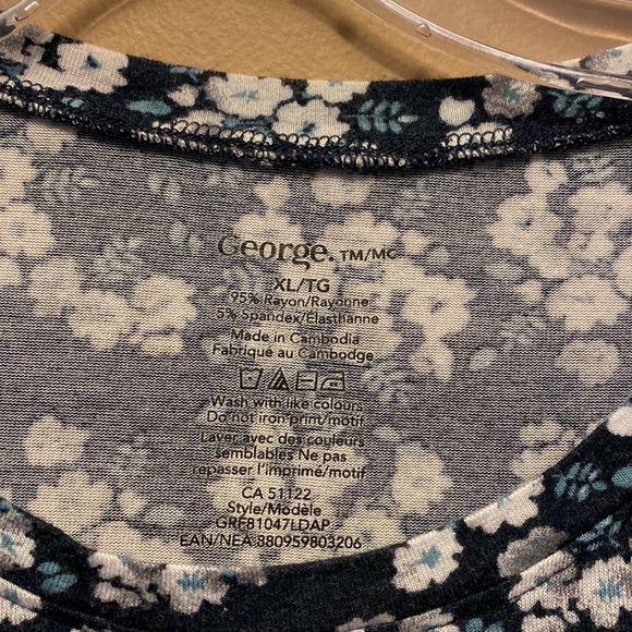 Cute stretchy summer top - Picture 2 of 4